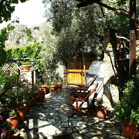 Πανσιόν Archontiko Nanou